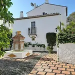 Benamara Gardens, Apartment With Pool, 100M From Beach Near Marbella & Estepona